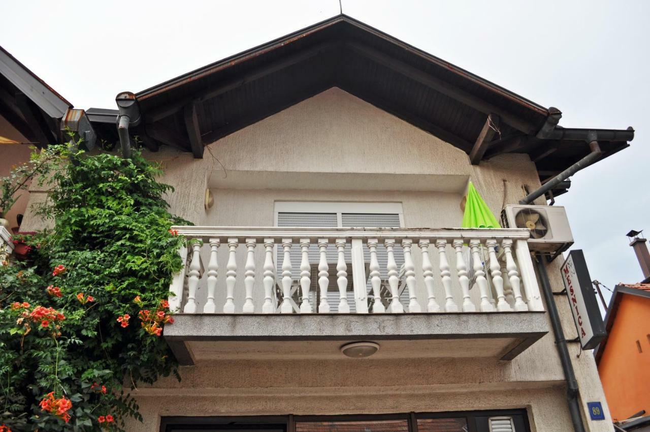 Apartmán Apartman Dina Tuzla Exteriér fotografie