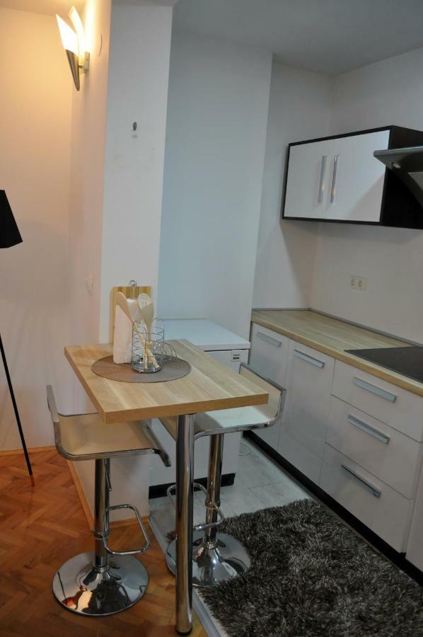 Apartmán Apartman Dina Tuzla Exteriér fotografie
